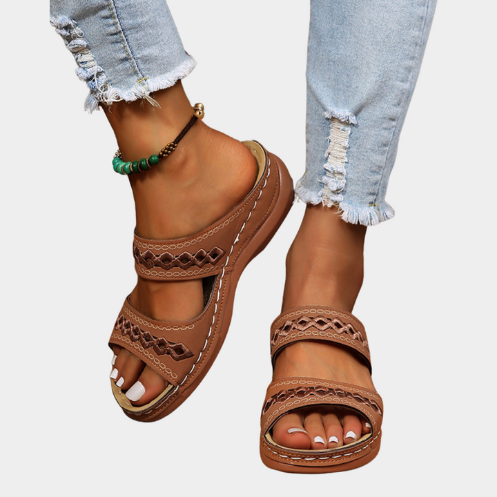 Linda | Monochrome sandals